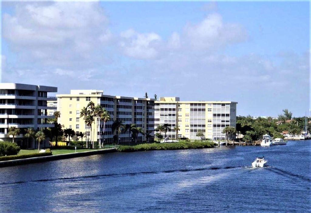 1 HARBOURSIDE Drive 1204, Delray Beach, FL 33483