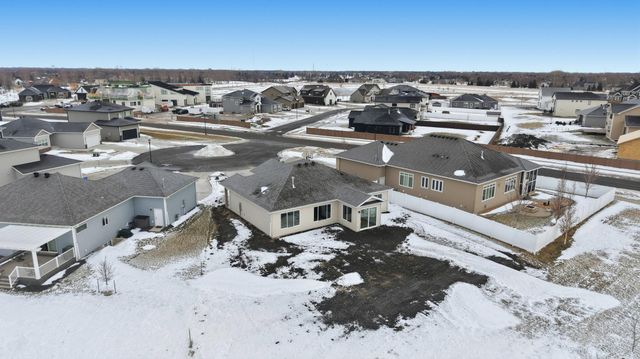 4769 32nd Street S, Fargo, ND 58104