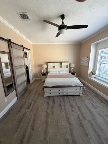 14610 Cobre Valley Drive, Houston, TX 77062