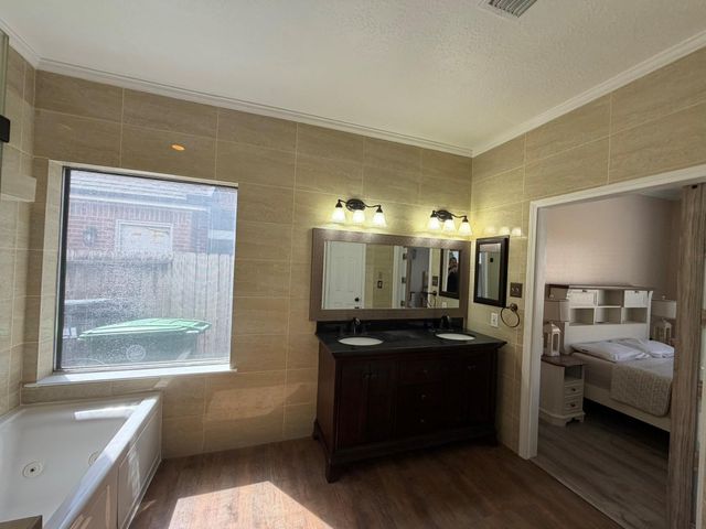 14610 Cobre Valley Drive, Houston, TX 77062