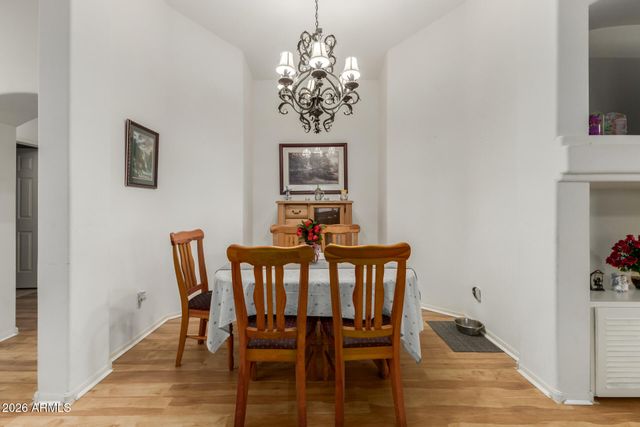 10390 W YUKON Drive, Peoria, AZ 85382