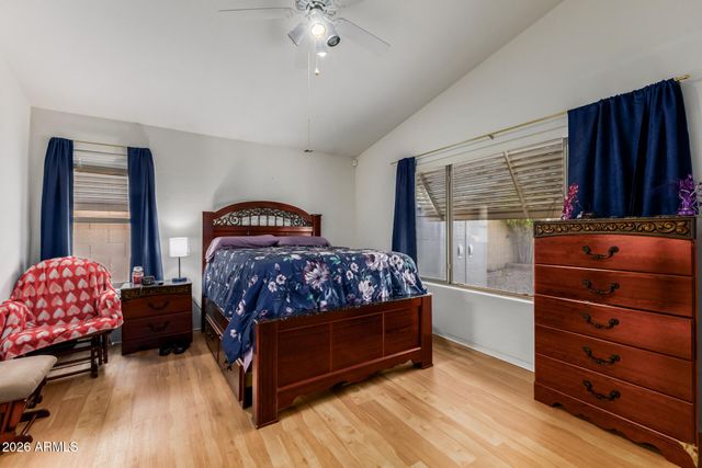 10390 W YUKON Drive, Peoria, AZ 85382