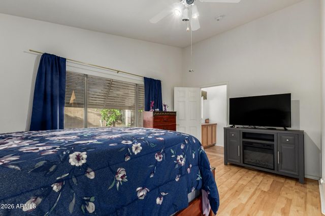 10390 W YUKON Drive, Peoria, AZ 85382