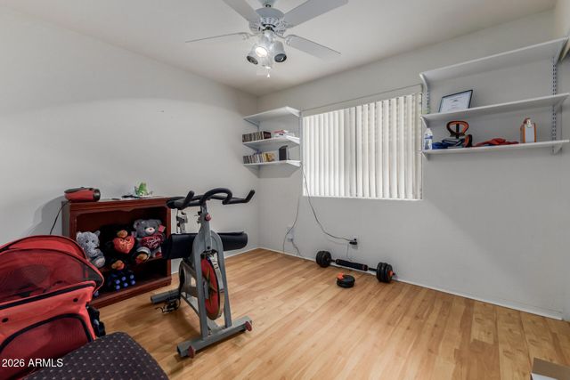 10390 W YUKON Drive, Peoria, AZ 85382