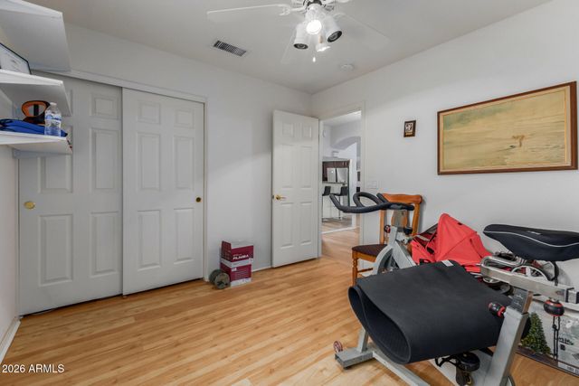 10390 W YUKON Drive, Peoria, AZ 85382