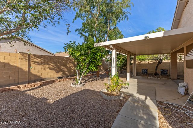 10390 W YUKON Drive, Peoria, AZ 85382