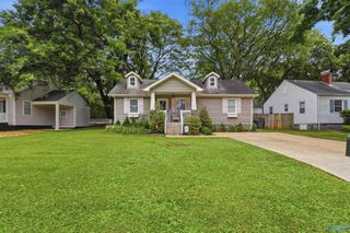 1917 Vanderbilt Circle, Huntsville, AL 35801