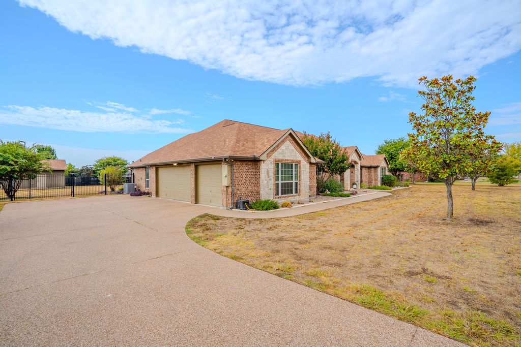 1236 Woodbridge Court, Willow Park, TX 76087 — photo 3