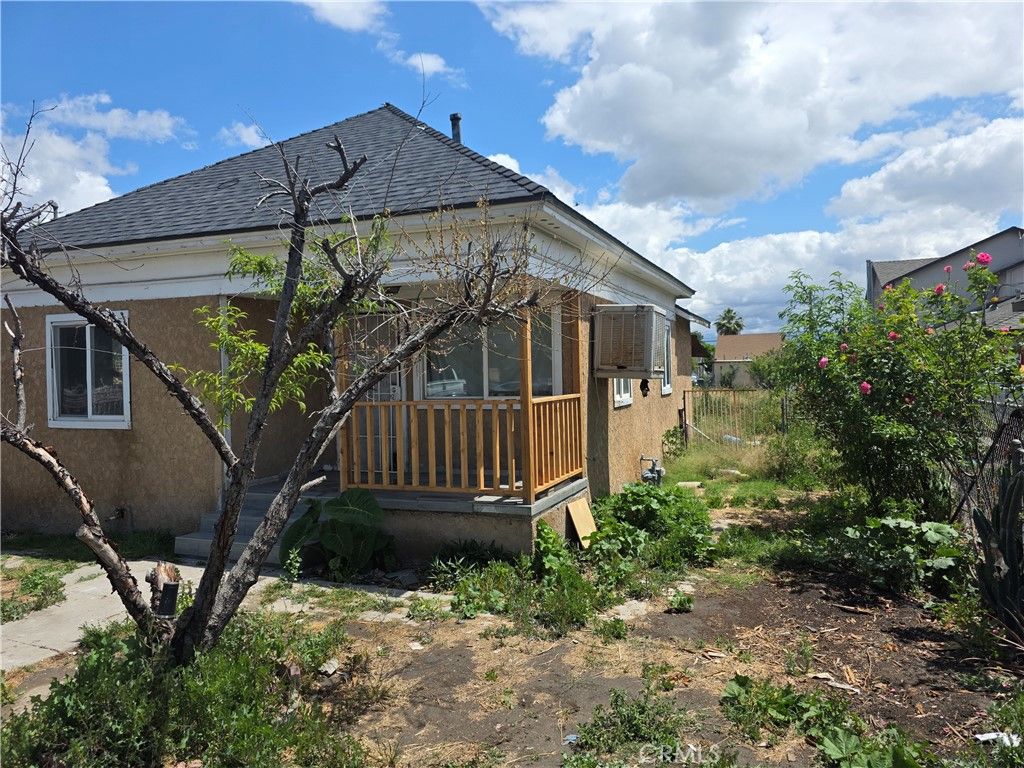 739 Perris, San Bernardino, CA 92411