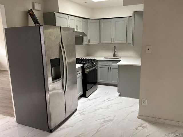1020 E 213th Street, Bronx, NY 10469