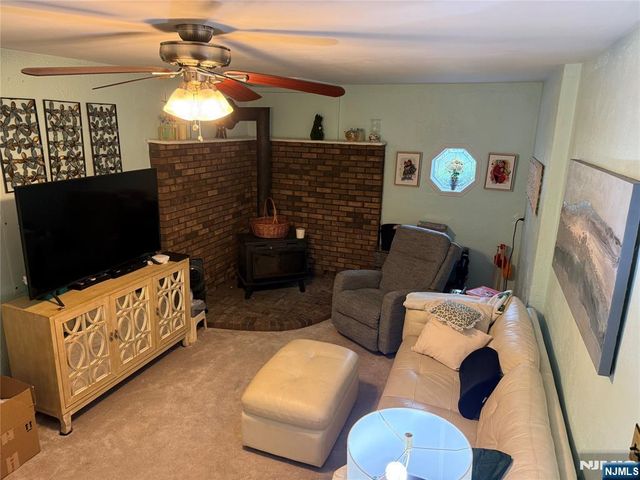 23 Lavina Trail, Jefferson Township, NJ 07438