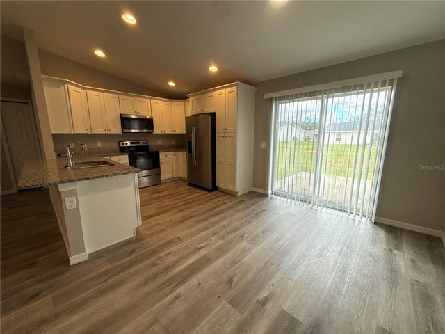 3 MALAUKA COURSE TERRACE, Ocklawaha, FL 32179