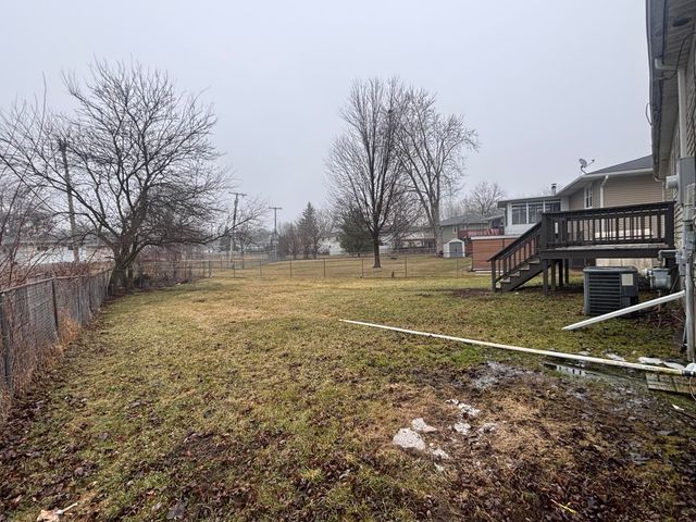 2394 W 61st Place, Merrillville, IN 46410