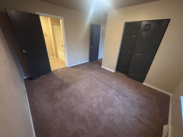 2394 W 61st Place, Merrillville, IN 46410