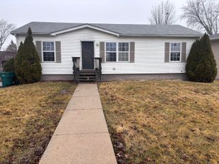 2394 W 61st Place, Merrillville, IN 46410