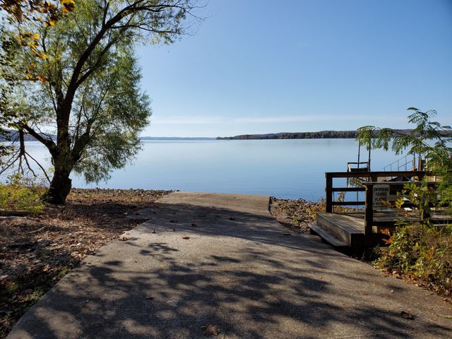 1 Turtle Point, Waverly, TN 37185