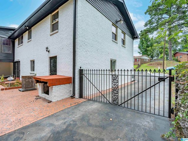 1633 BROOKFIELD LANE, Birmingham, AL 35214