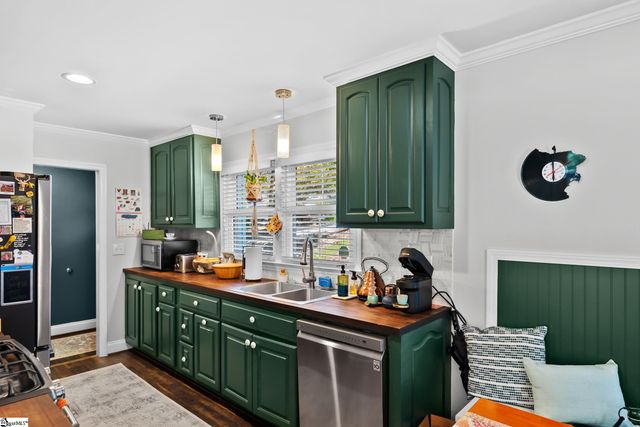 34 Nottingham Road, Greenville, SC 29607