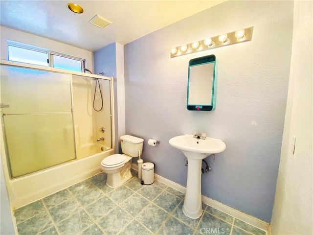 39221 Beacon Lane, Palmdale, CA 93551