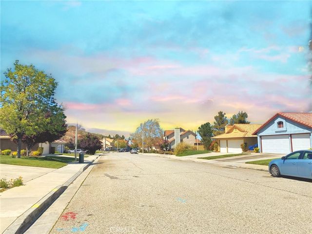 39221 Beacon Lane, Palmdale, CA 93551
