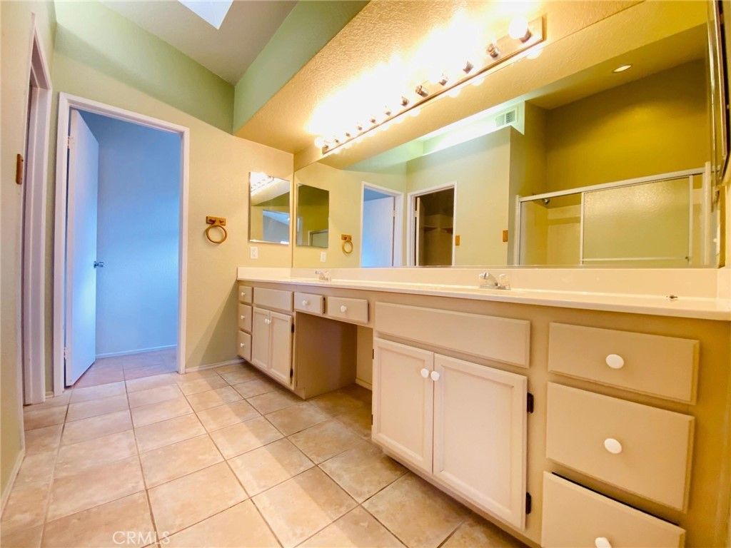 Image 29 of property listing at 39221 Beacon Lane, Palmdale, CA 93551