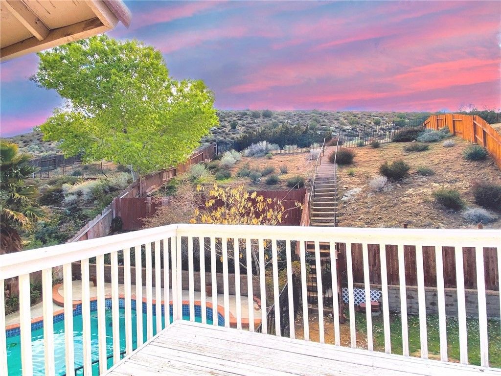 Image 32 of property listing at 39221 Beacon Lane, Palmdale, CA 93551