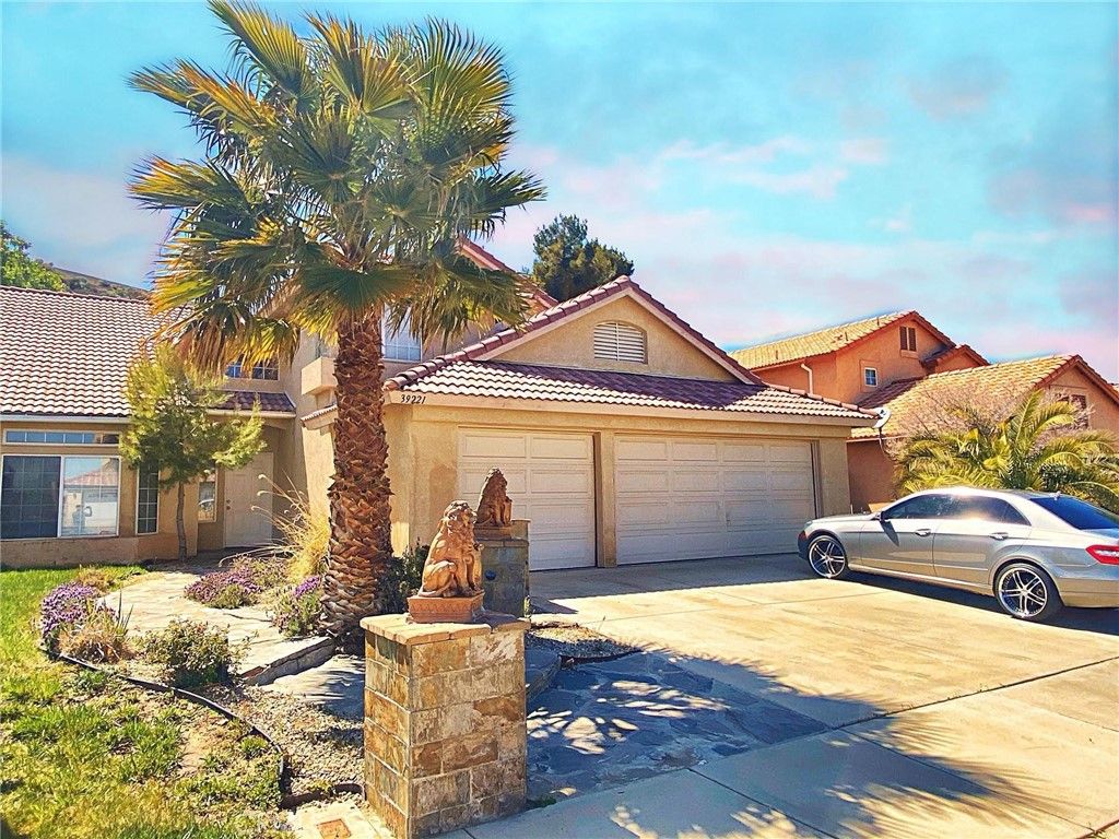 Image 5 of property listing at 39221 Beacon Lane, Palmdale, CA 93551