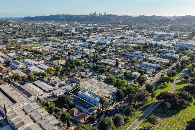 3324 Chapman, Los Angeles, CA 90065