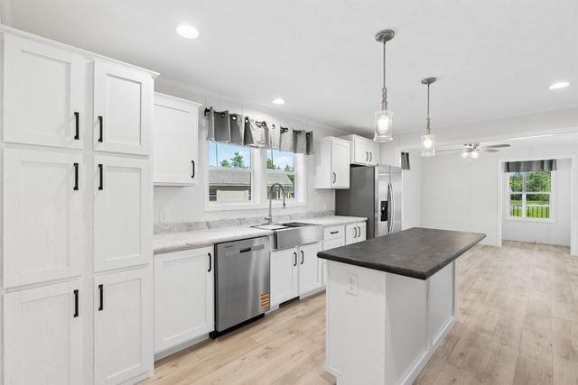 69 Diamondback Drive, Rochester, NH 03868