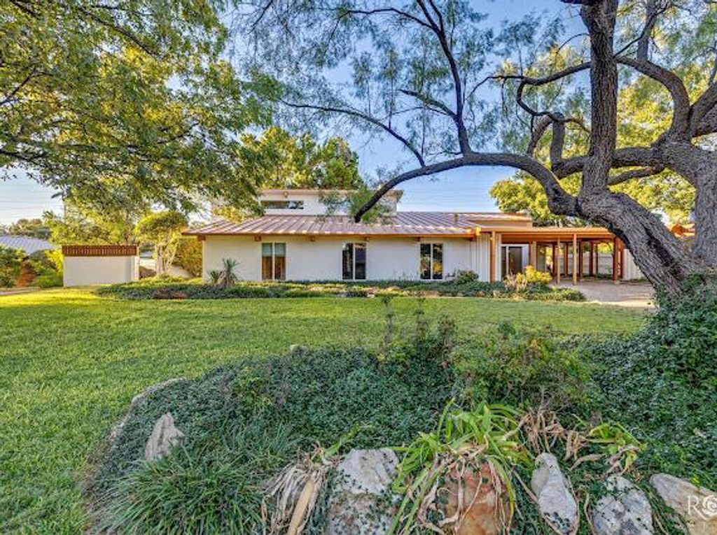 2651 Vista Del Arroyo, San Angelo, TX 76904