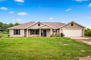 306 Valley Lake Court, Springtown, TX 76082