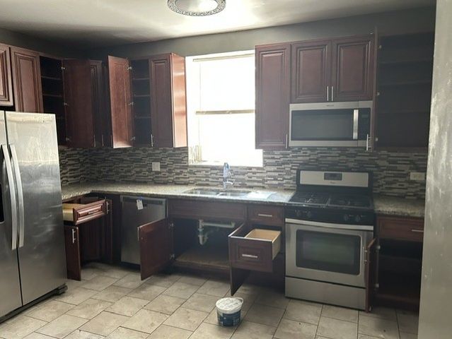 7648 S Luella Avenue, Chicago, IL 60649