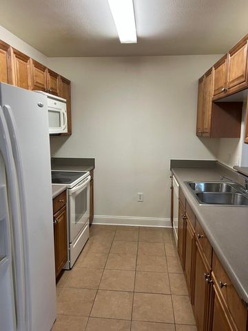 502 Wingspan Way, Crestview, FL 32536
