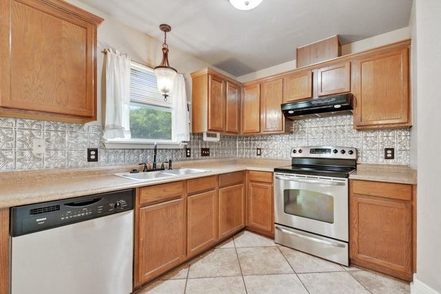 2206 Larston LN, Cedar Park, TX 78613