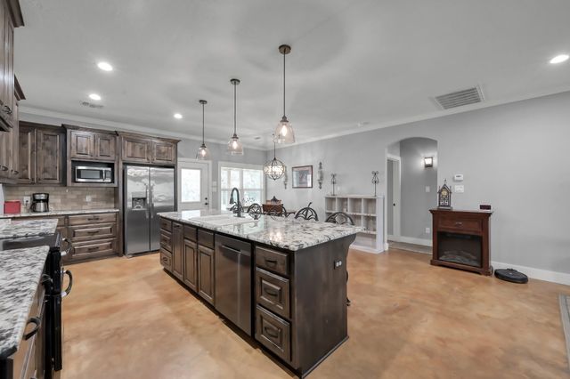 130 Cedar Court, Magnolia, TX 77355