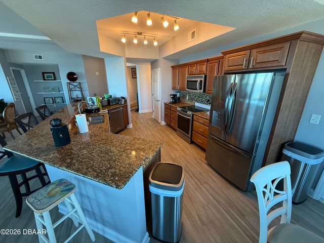 2801 S Ridgewood Ave Unit 409, South Daytona, FL 32119
