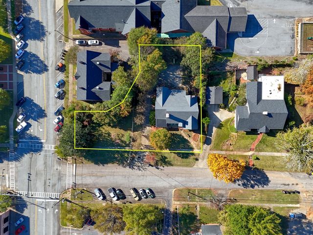 1007 4th Avenue, West Point, GA 31833