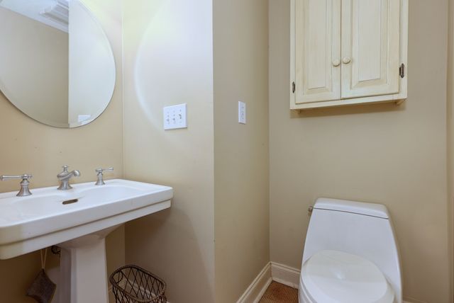 1007 4th Avenue, West Point, GA 31833