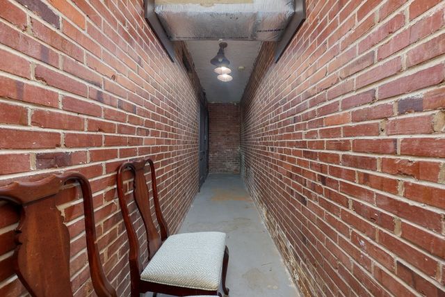 1007 4th Avenue, West Point, GA 31833