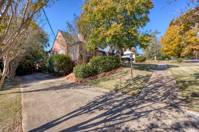 1007 4th Avenue, West Point, GA 31833