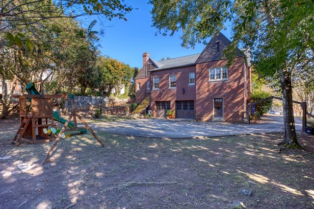 1007 4th Avenue, West Point, GA 31833