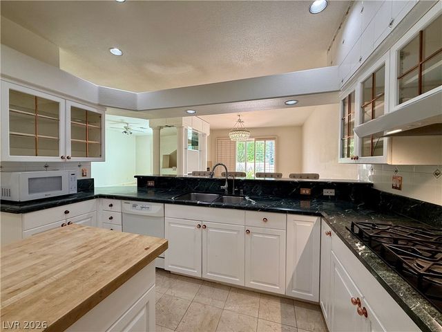 8729 Carlitas Joy Court, Las Vegas, NV 89117