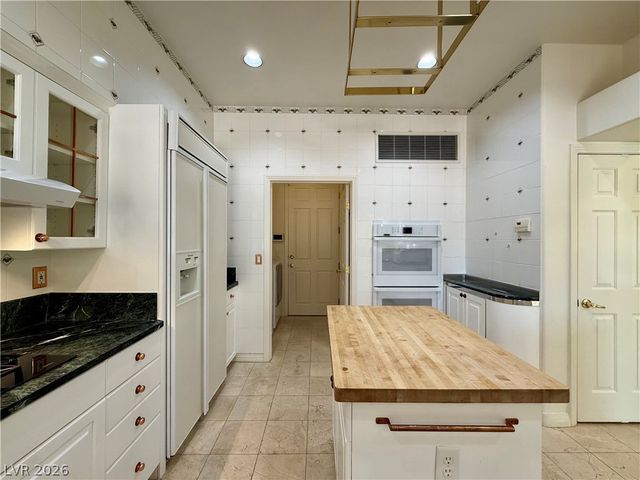 8729 Carlitas Joy Court, Las Vegas, NV 89117