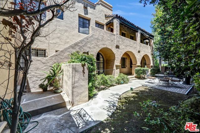 1143 Cardiff Avenue, Los Angeles, CA 90035