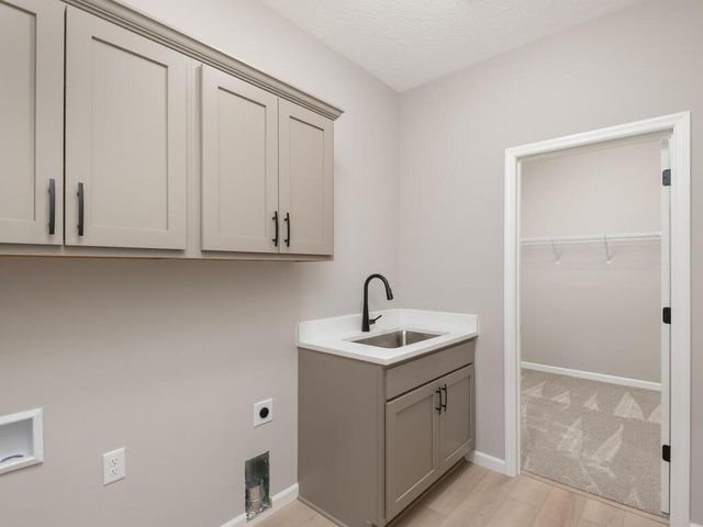 5408 176th Street W, Lakeville, MN 55044