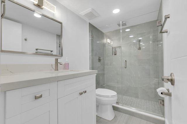 3940 INVERRARY Boulevard 803-A, Lauderhill, FL 33319