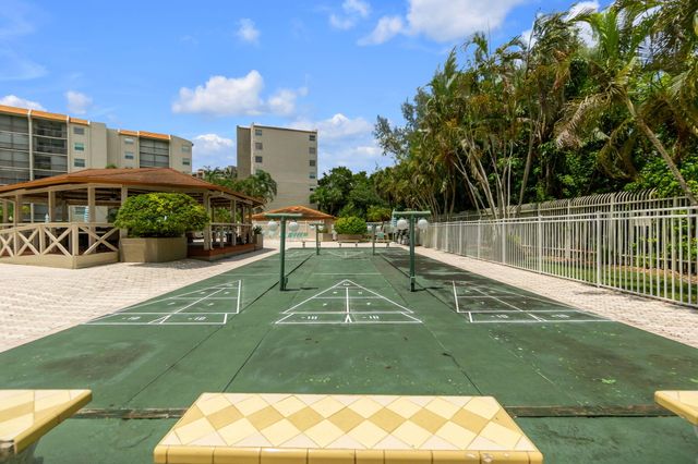 3940 INVERRARY Boulevard 803-A, Lauderhill, FL 33319