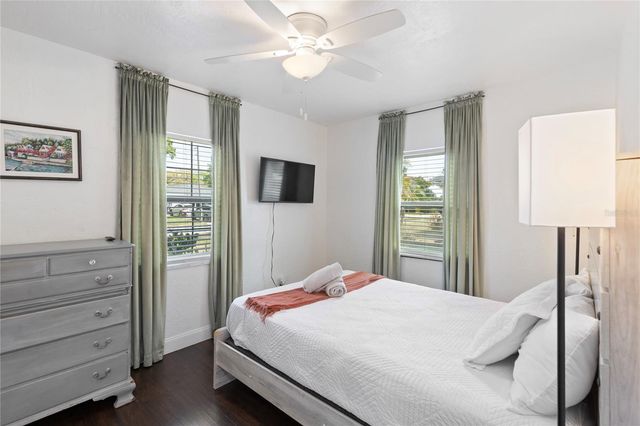 3932 W BAY COURT AVENUE, Tampa, FL 33611