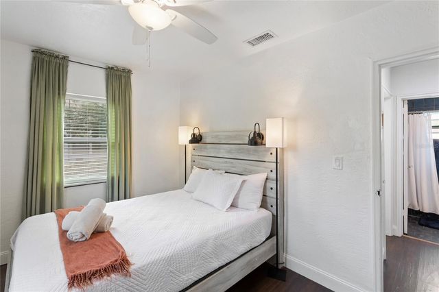 3932 W BAY COURT AVENUE, Tampa, FL 33611