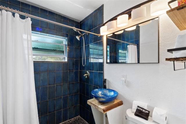 3932 W BAY COURT AVENUE, Tampa, FL 33611